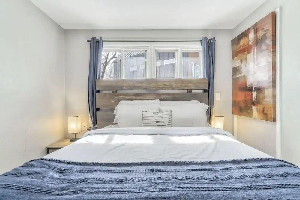 5BD Dog Friendly Family Getaway Near Downtown!
