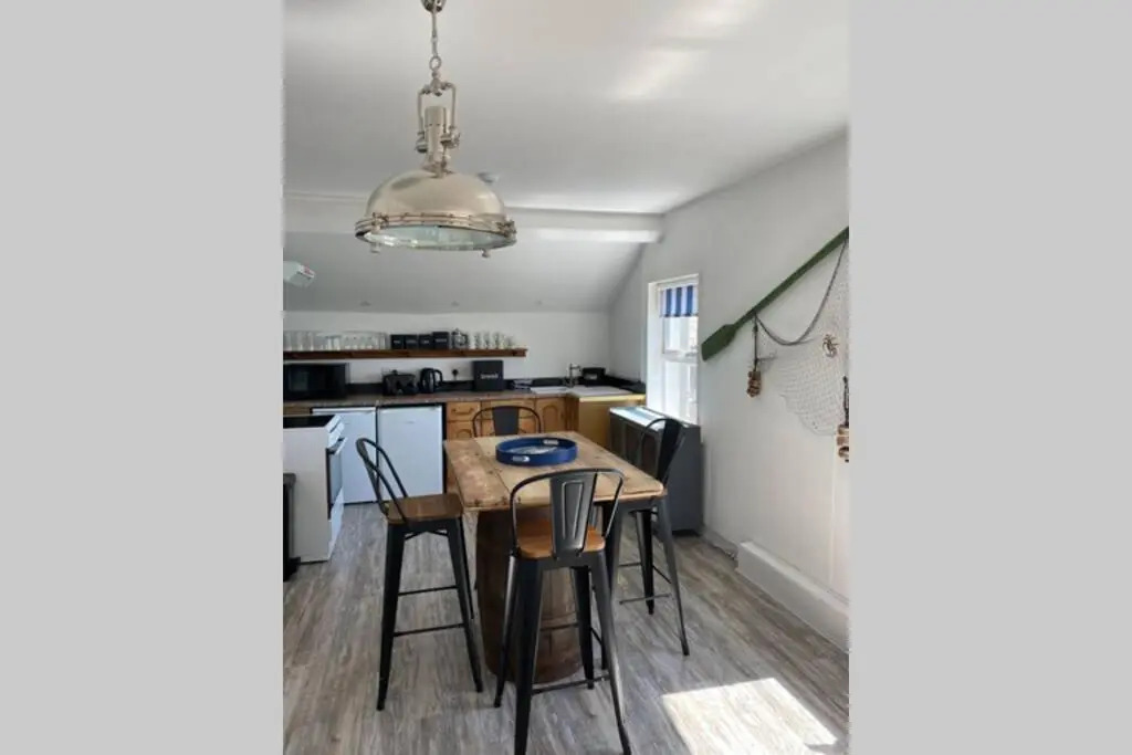 Seagulls Rest Marine Themed Seaview Apartment