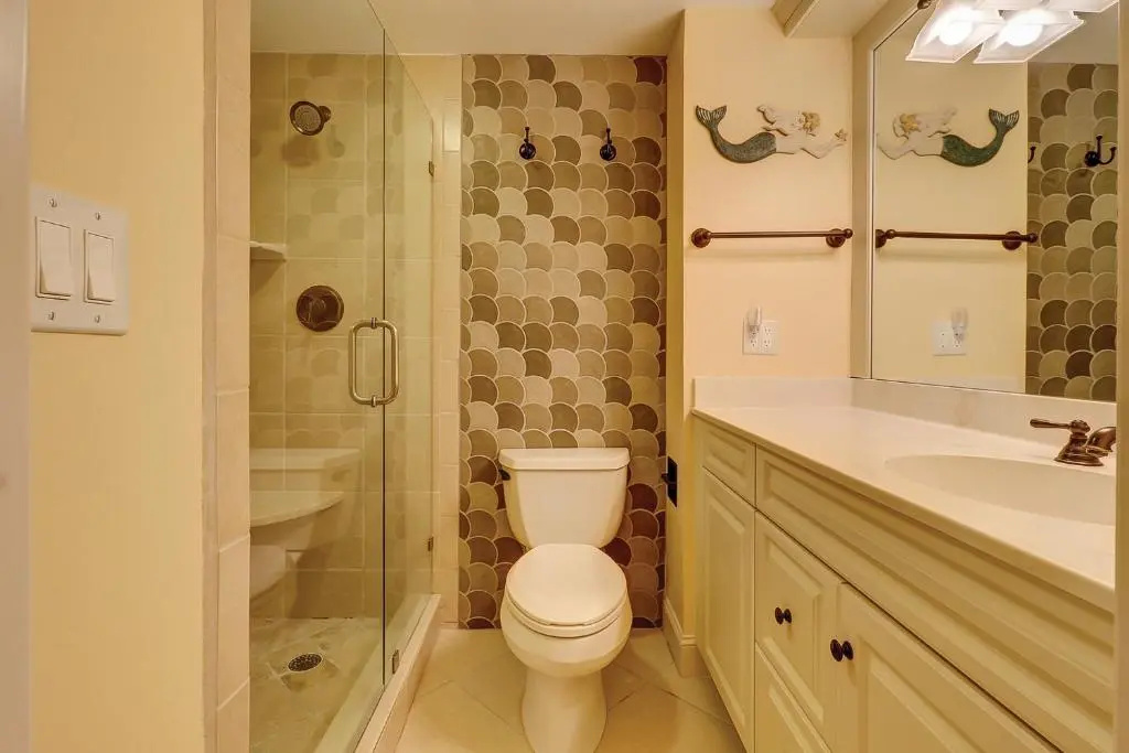 211 Shorewood 2 BR Oceanfront Condo