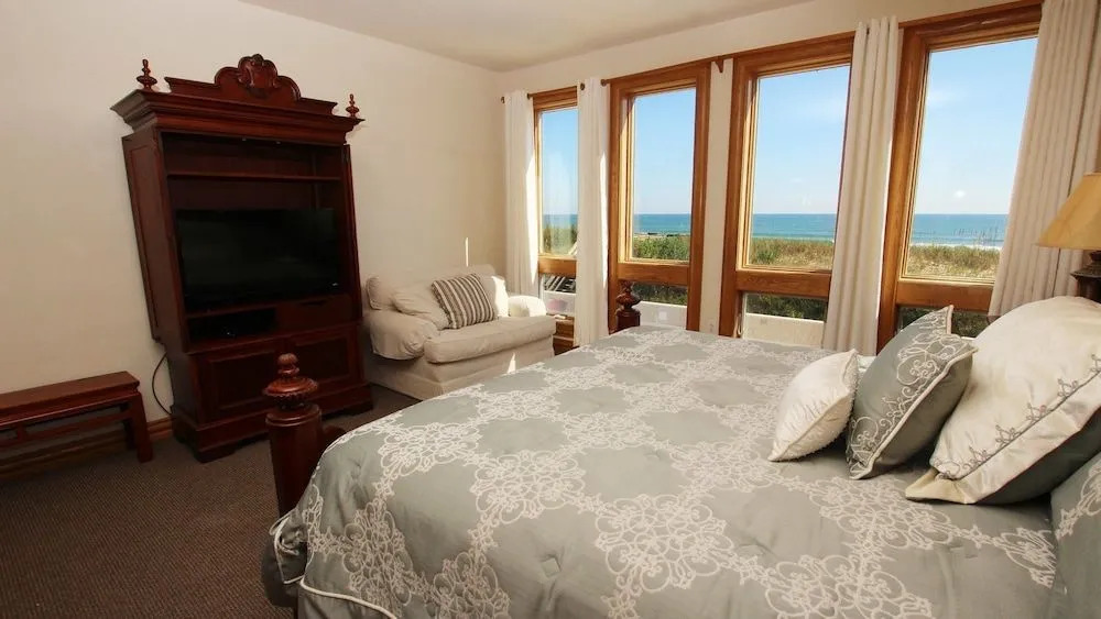 Wellfleet - 6 Br Home