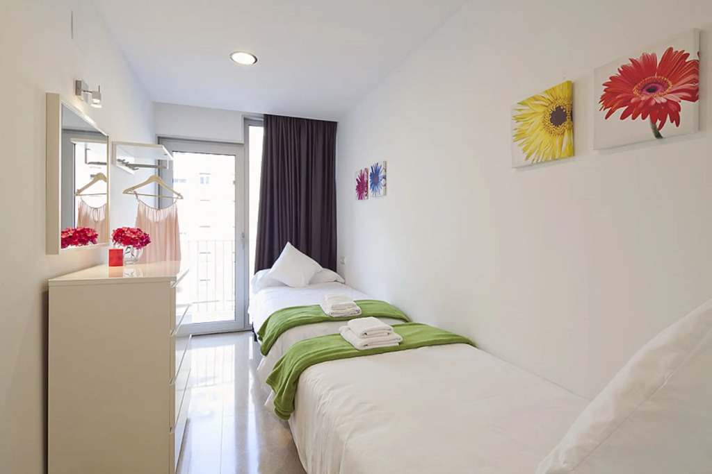Charmsuites Paralel