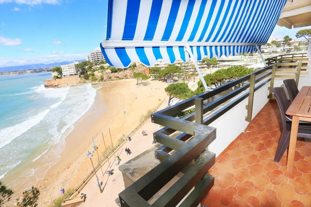 Apartamento Moderno Para 6 Personas en Salou