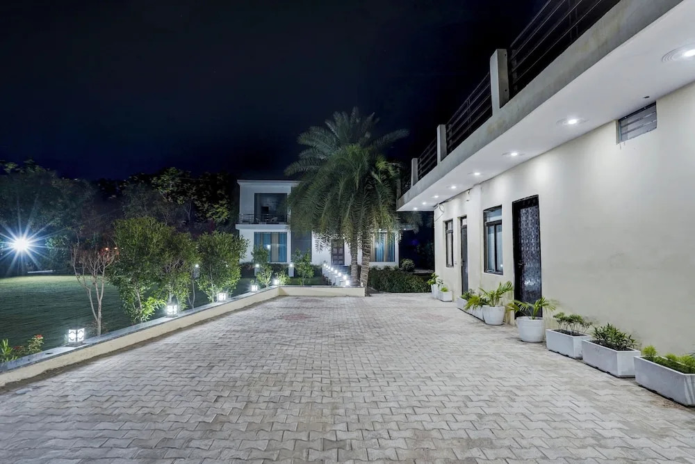 Alaya Stays Tranquil Meadows 5BHK Farm