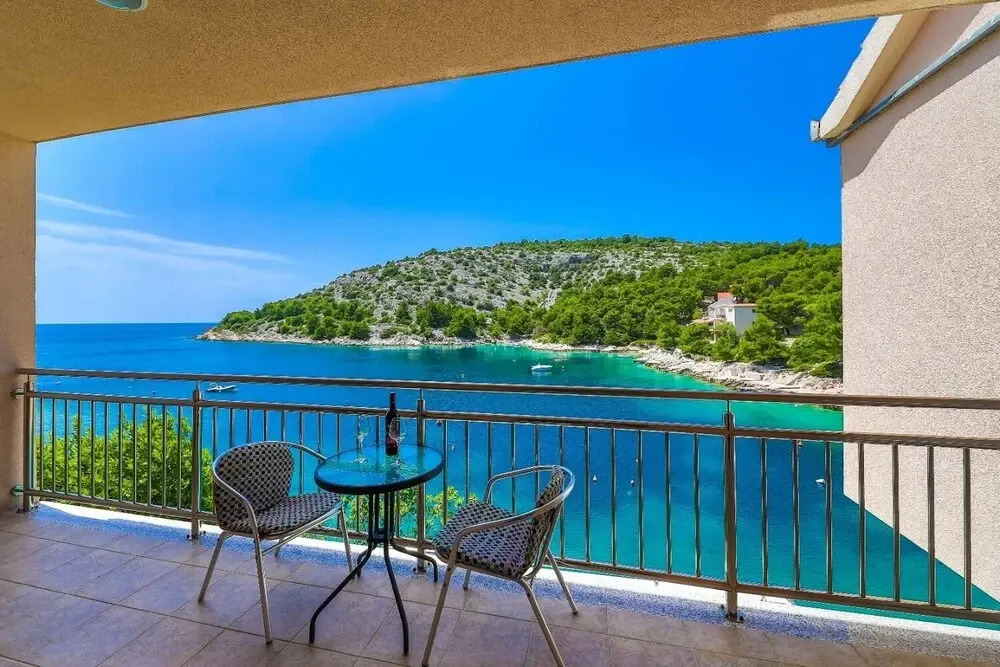 Silva - With Pool and Great View - H
