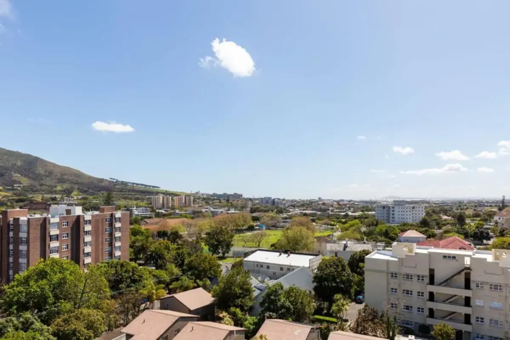 Rooftop Pool Bbq In Leafy Southern Suburbs