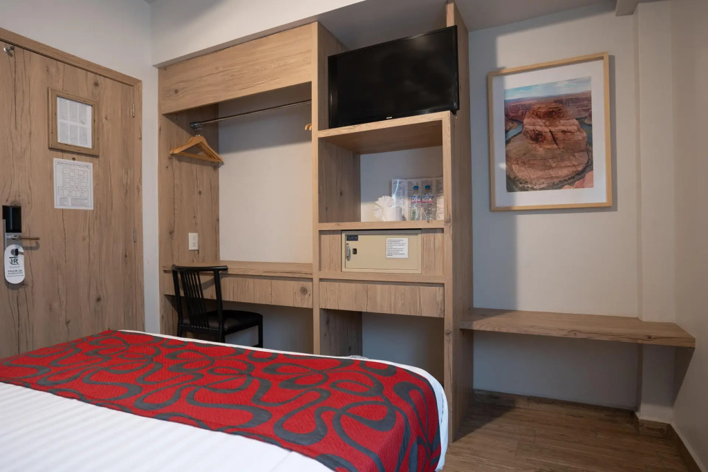 Hotel Roble