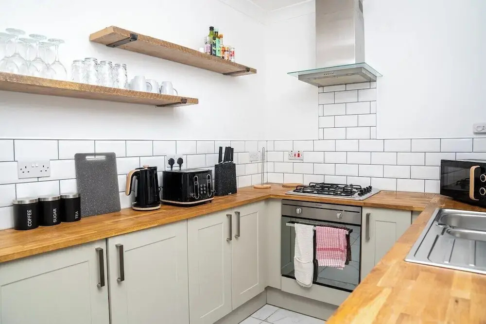 Spacious & Comfortable 2-bedroom Home