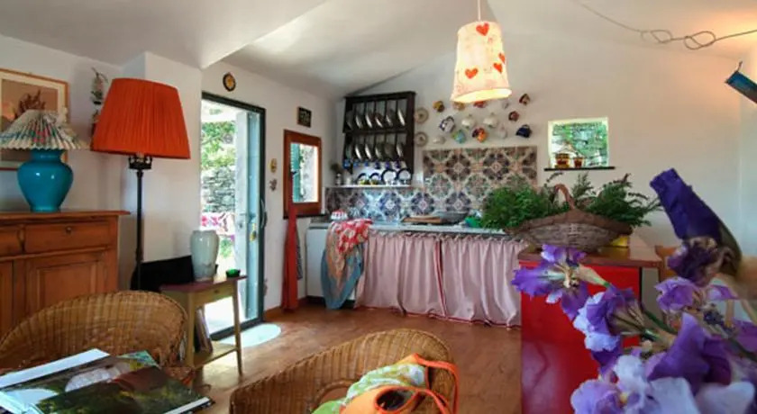 Delle Rose Home