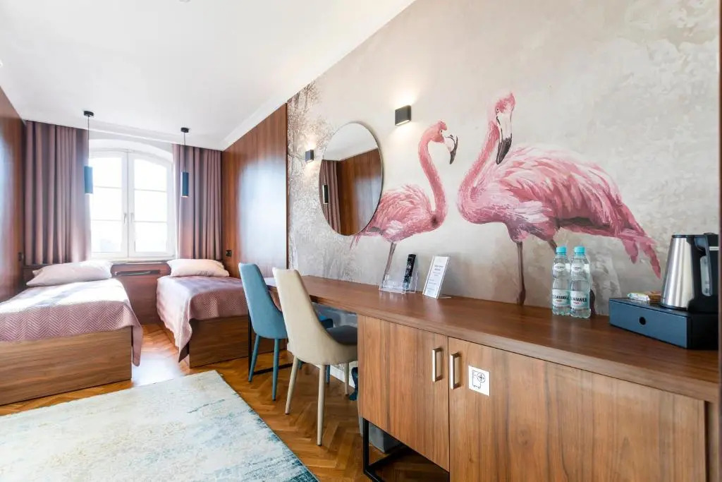 Forrest Apartments & Hostel