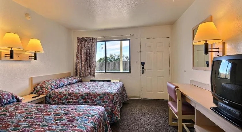 Motel 6 Indianapolis East