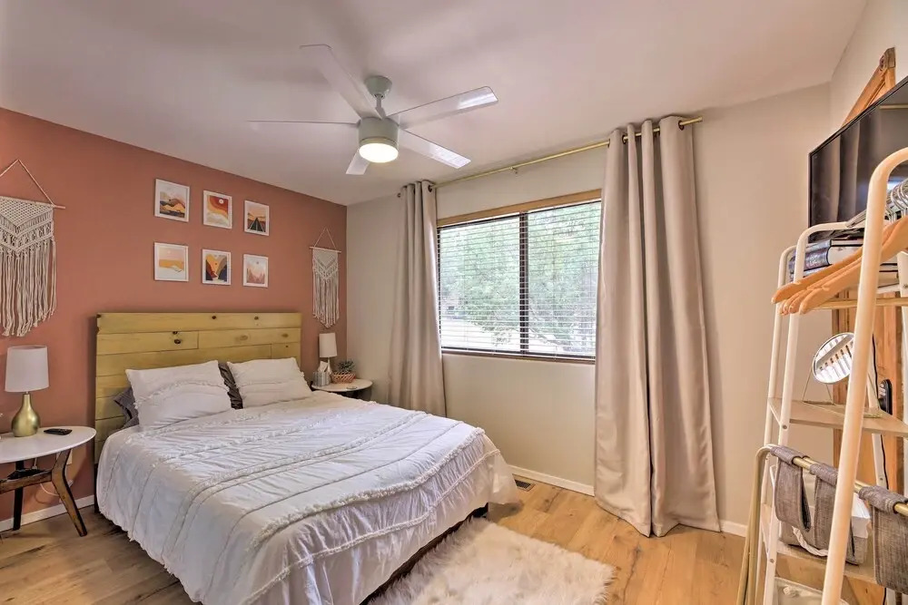 Trail Access: Pet-Friendly Cabin in Show Low