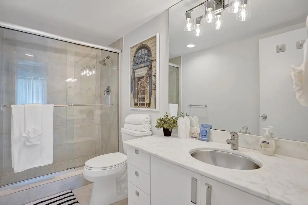 Sunny Isles 4 Bedrooms on the beach
