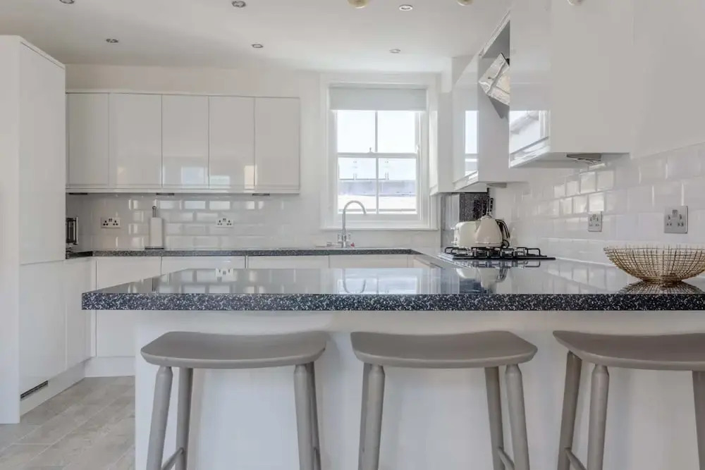 Stunning 3 Bedroom 2 Bath in Fantastic Location
