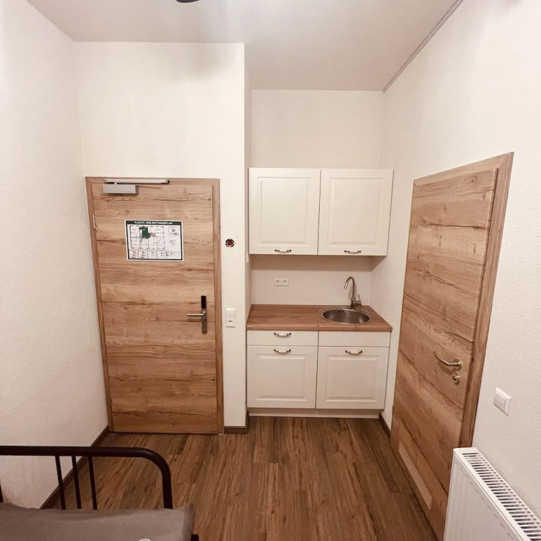 Rose Boardinghouse 24h-7d Self Check-In Automat