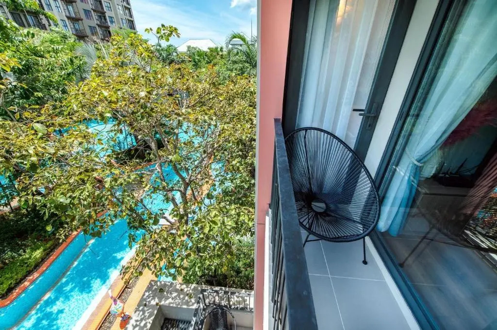 2BR Designer's villa at La Habana Huahin