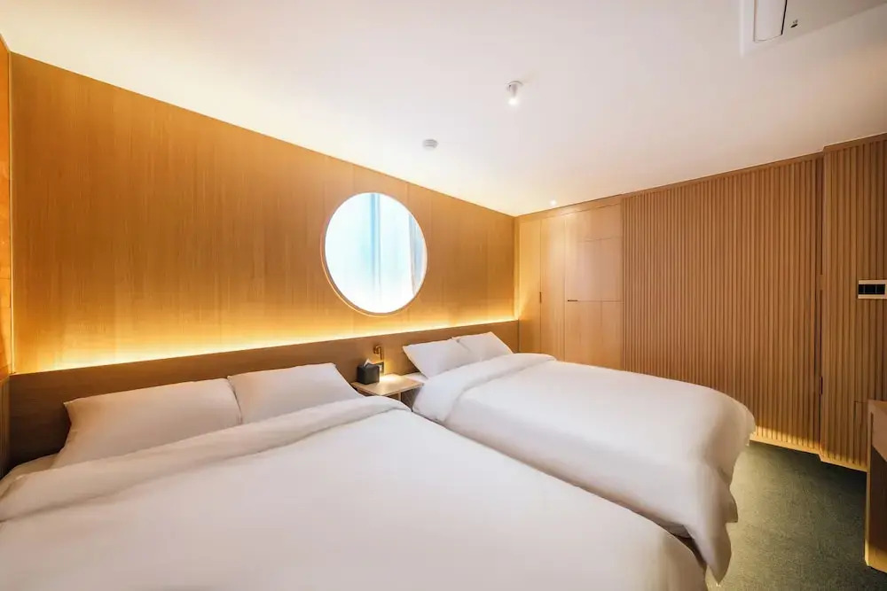 Y Collection by Unboundi Gyeongju