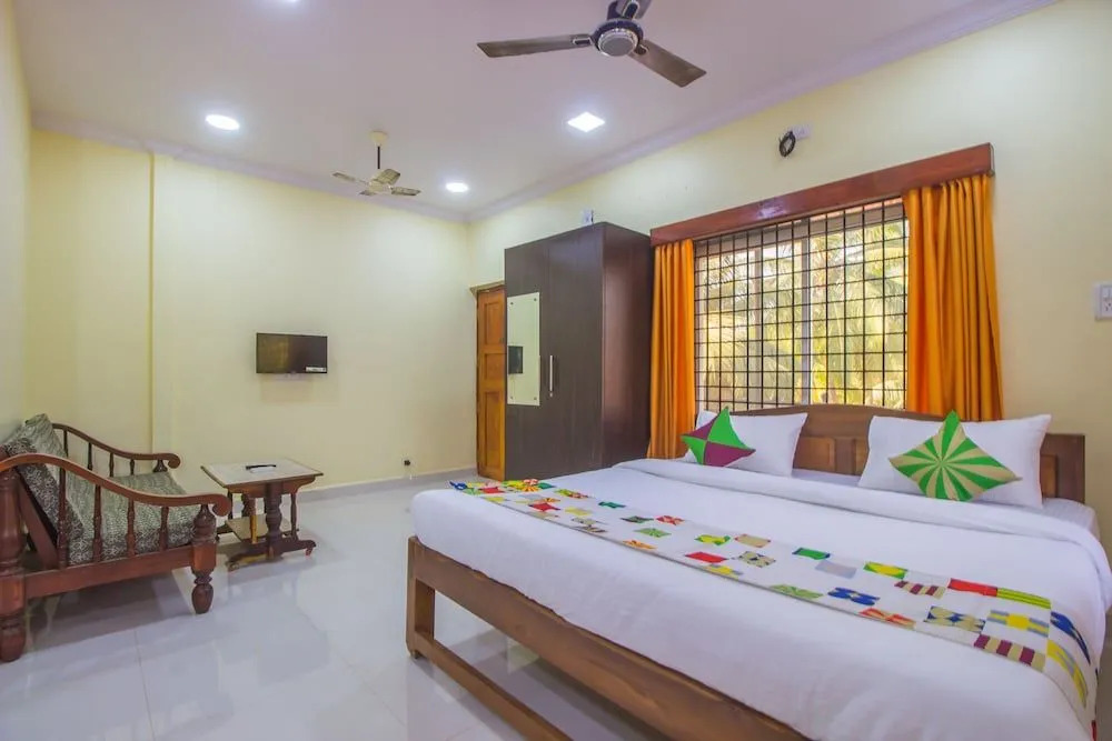 OYO 18947 Home Modern Stay Morjim Beach