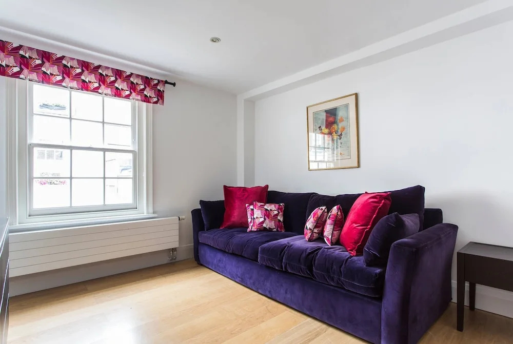 Campden Street VII by Onefinestay