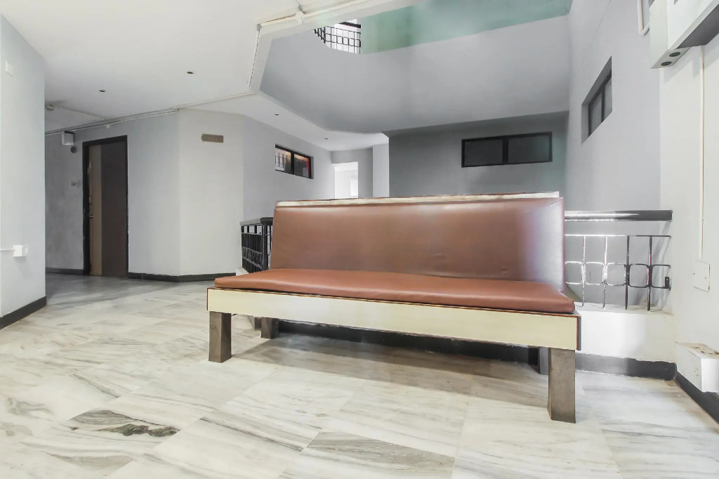 OYO 79641 Collection O Kota Hotels Town Hall