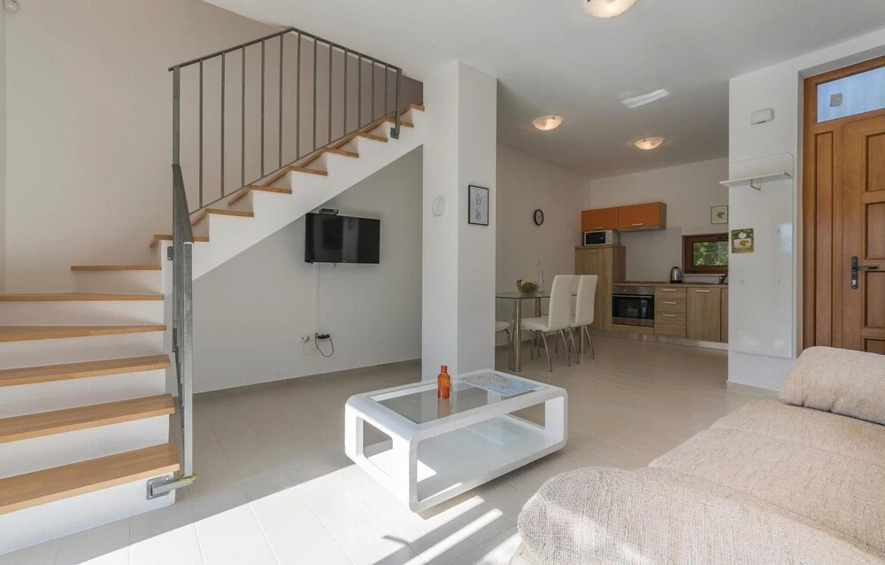Amazing Home in Buici With Wifi and 3 Bedrooms