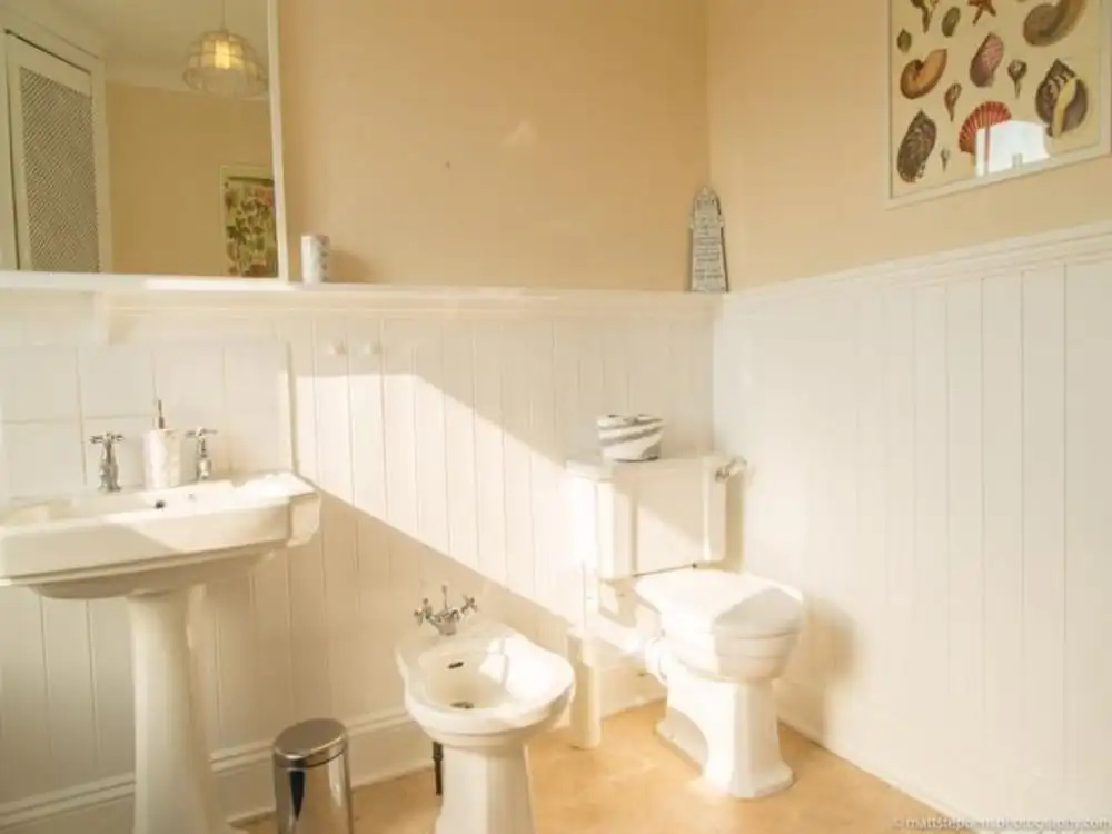Classic Victorian House Sleeps 8 in East Brighton