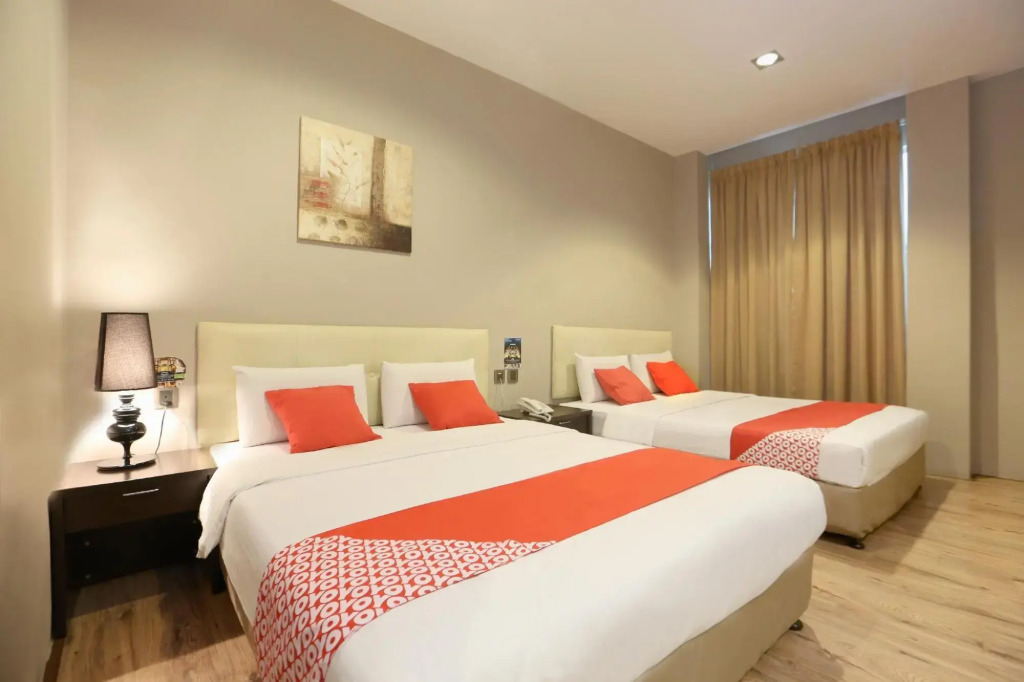 OYO Rooms Kota Damansara GIANT