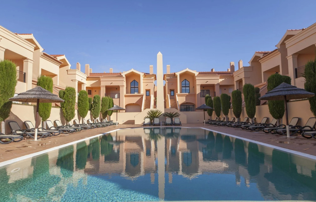 B27 - Luzbay 2 Bed Apartment