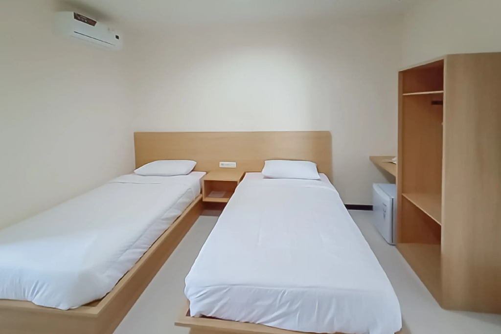 RedDoorz Syariah Plus near Tanjungpura University 2