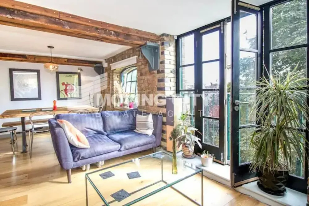 Stunning 2-bed Converted Warehouse - Sleeps 4