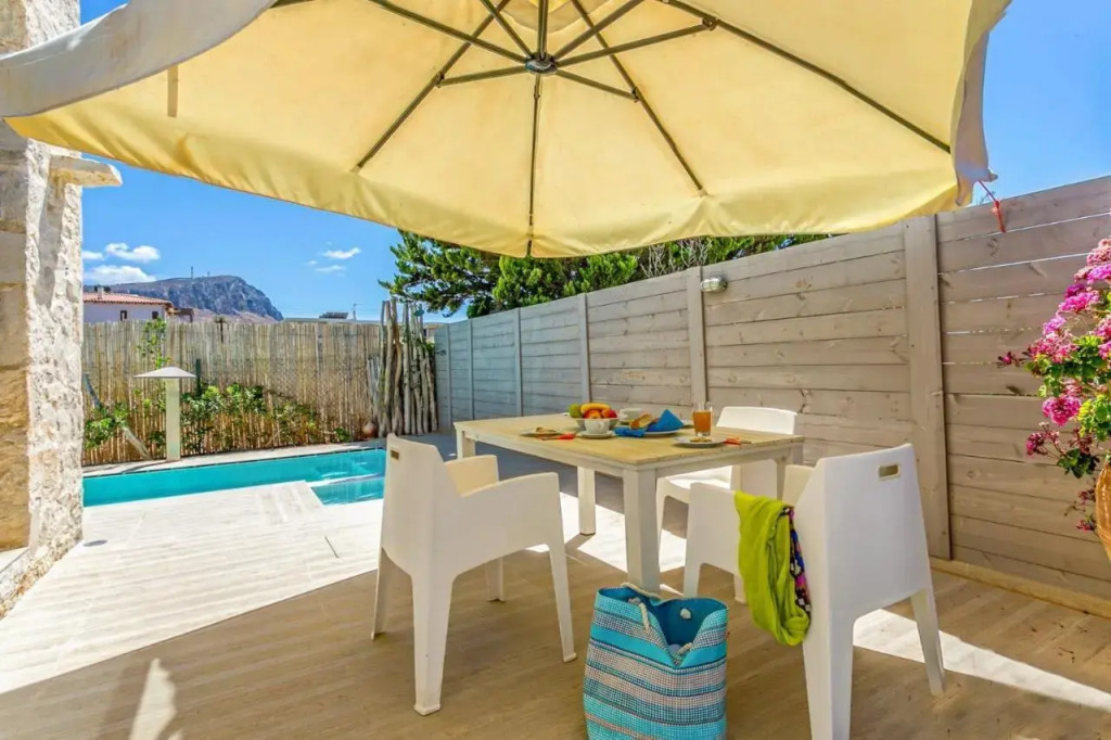 Villa Lefkippos by Villa Plus