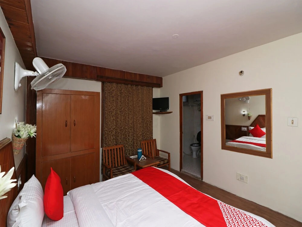 OYO 13710 Home Studio near Hadimba Manali