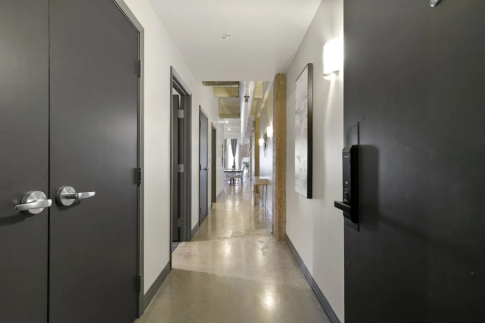 Regal Stays Corporate Apartments – Downtown Dallas