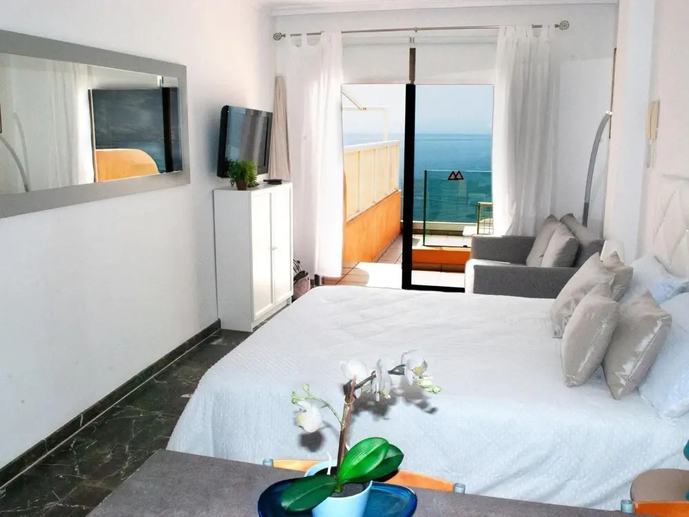 Estudio con Amplia Terraza en los Gigantes