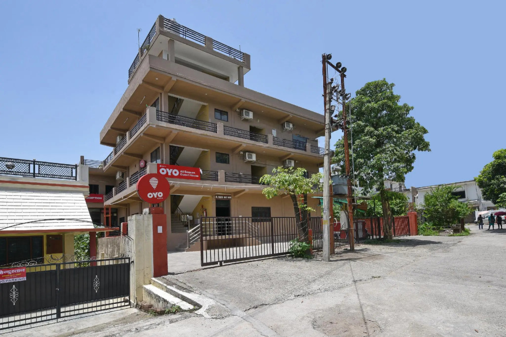 Super Hotel O GMS Road Ballupur Chowk Formerly Maira Residency