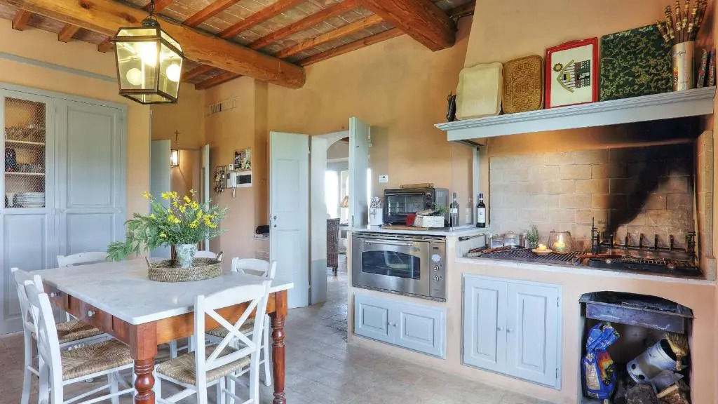 VILLA IL MELUCCIO 12, Emma Villas