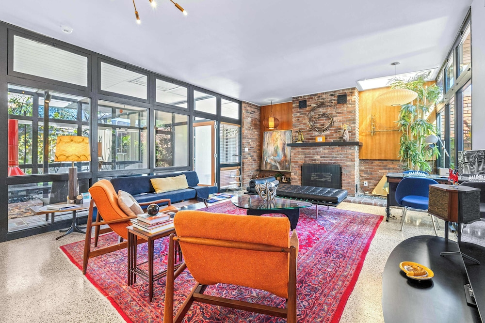 Mid Century Modern Weekly Winter Rates!