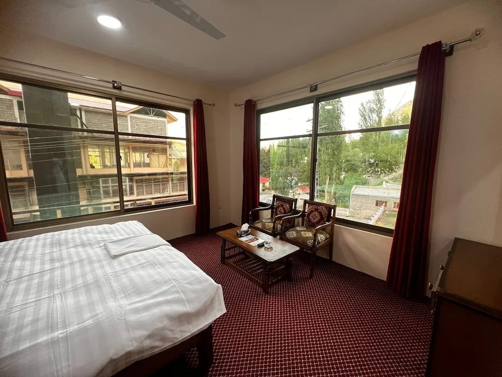 Hotel Mountain Lagoon