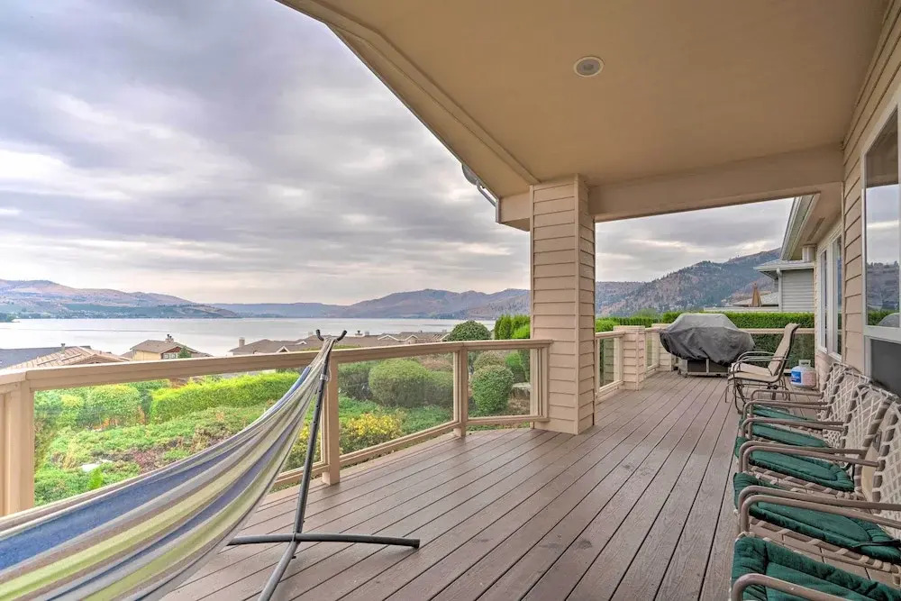 Manson Villa w/ Hot Tub ~ 1 Mi to Wineries