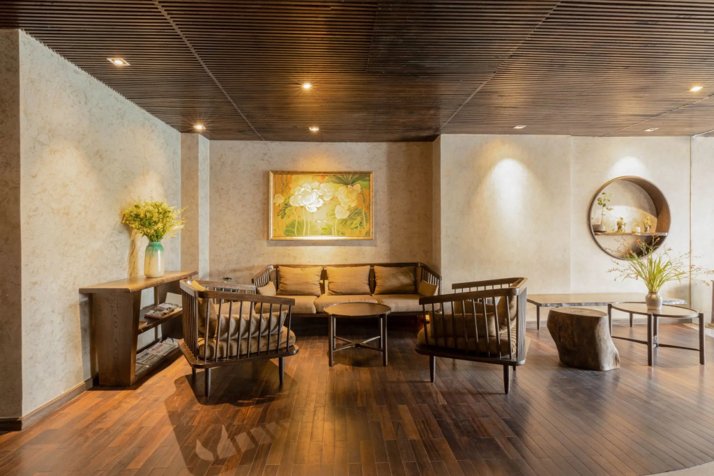 Cochin Zen Hotel