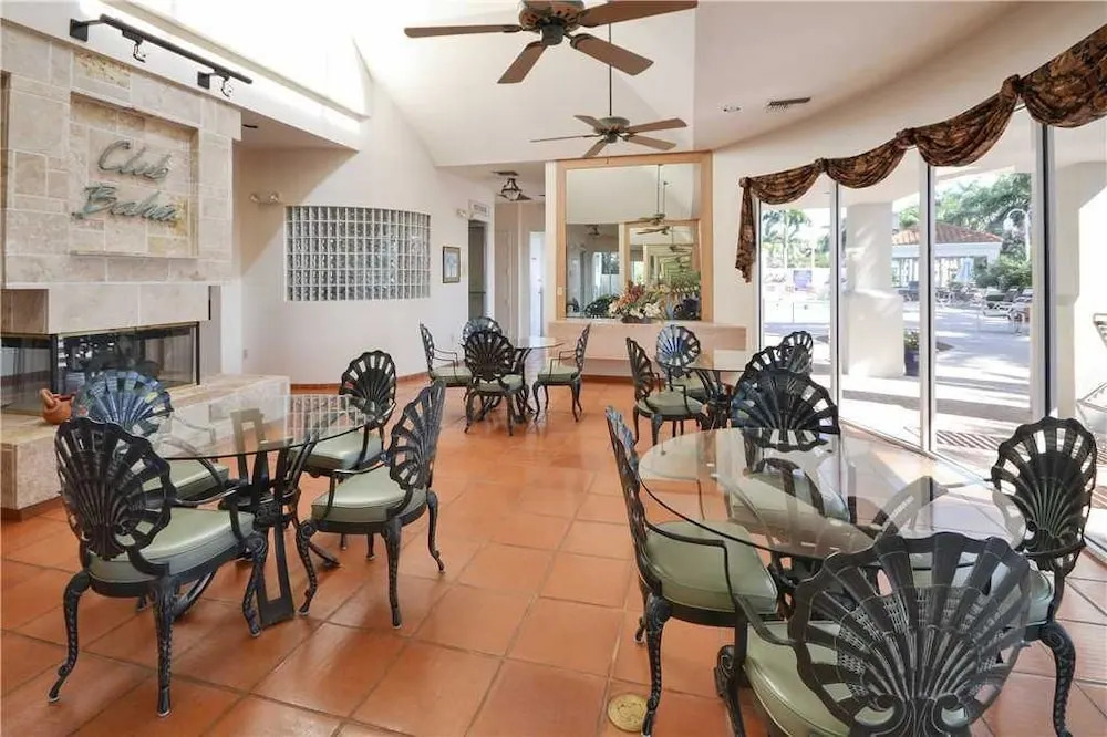 Bahia Vista 17881 - Two Bedroom Condo