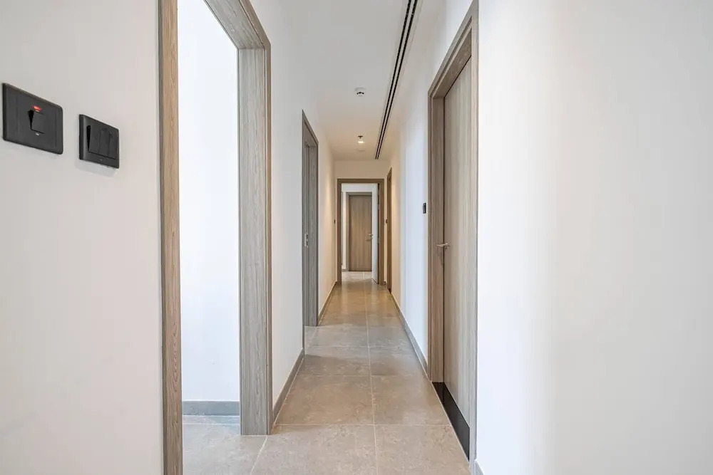 Brand New, Stylish 2br and M, Amazing Marina Views
