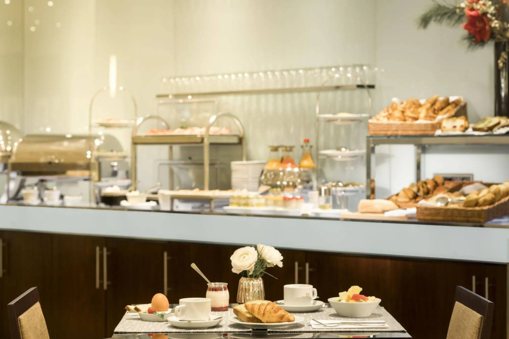 Отель Le Grand Hotel Cayre