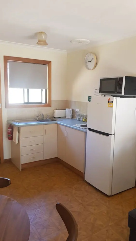 Parndana Hotel Cabins
