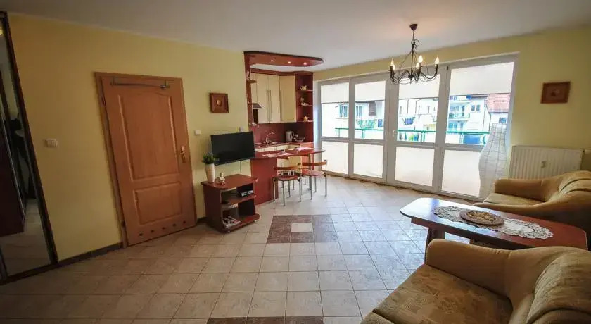 Jasny i Delikatny Apartament Sun Seasons 24 w Kołobrzegu by Noclegi Renters