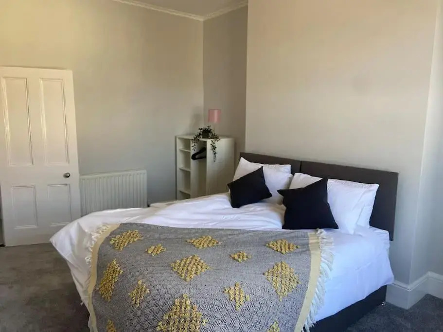 Large Boutique Self Catering Southsea Holiday Flat