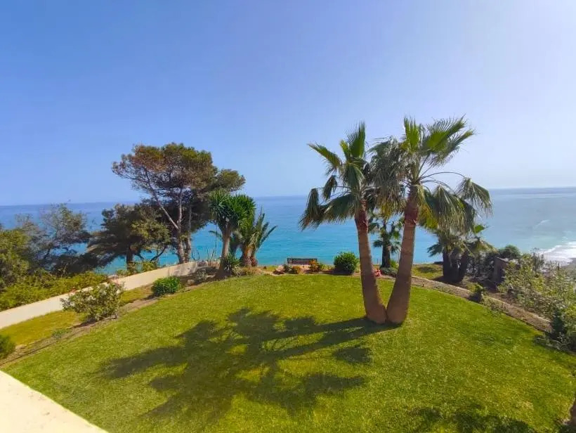 Amazing 4 bedroom Villa with private Pool and Garden