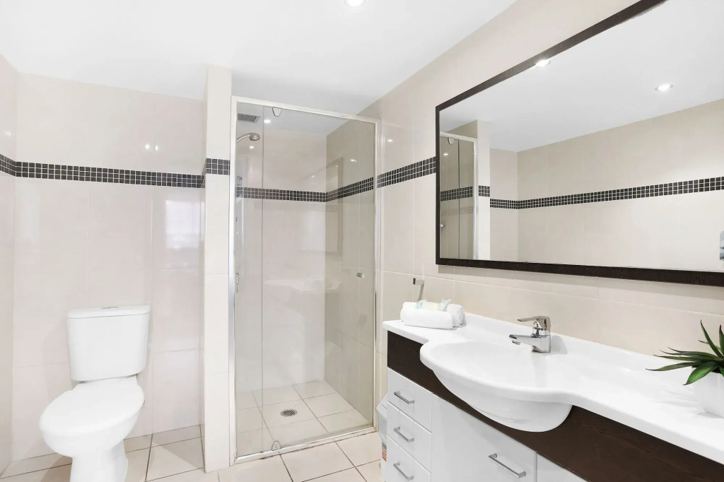 Breakers North Absolute Beachfront Apartments - Official