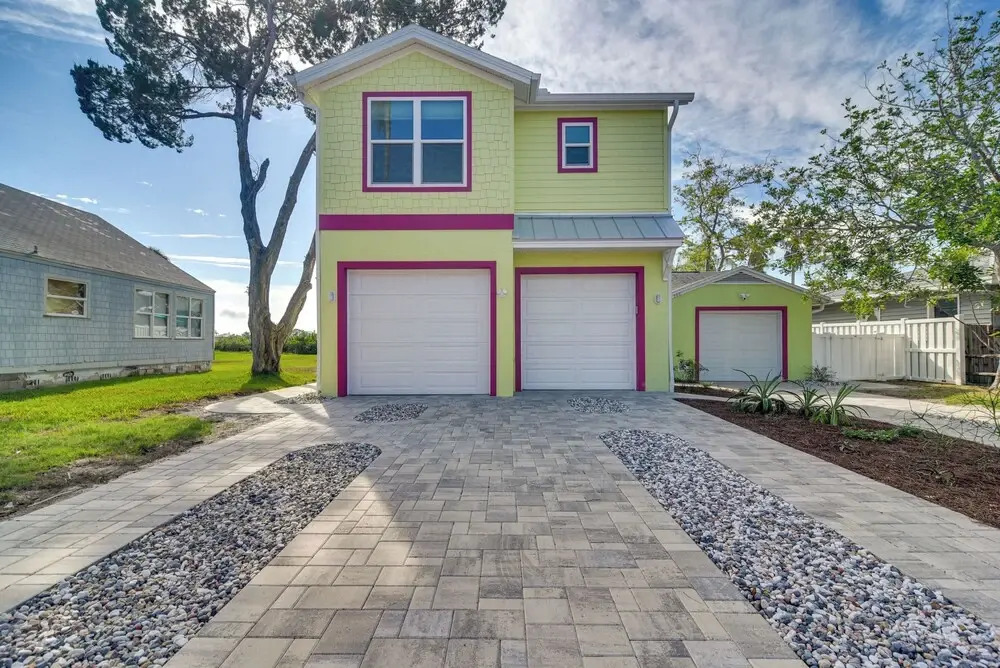 Indian Rocks Beach Getaway w/ Balcony + Bay View!
