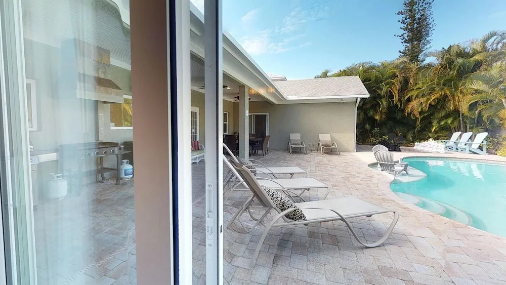 AMI Beach House Apartment 6