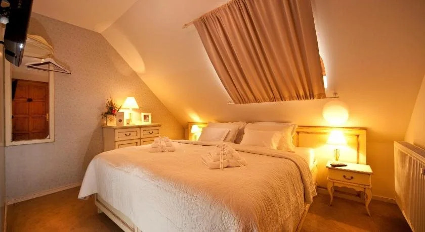 Rókusfalvy Borhotel és Fogadó